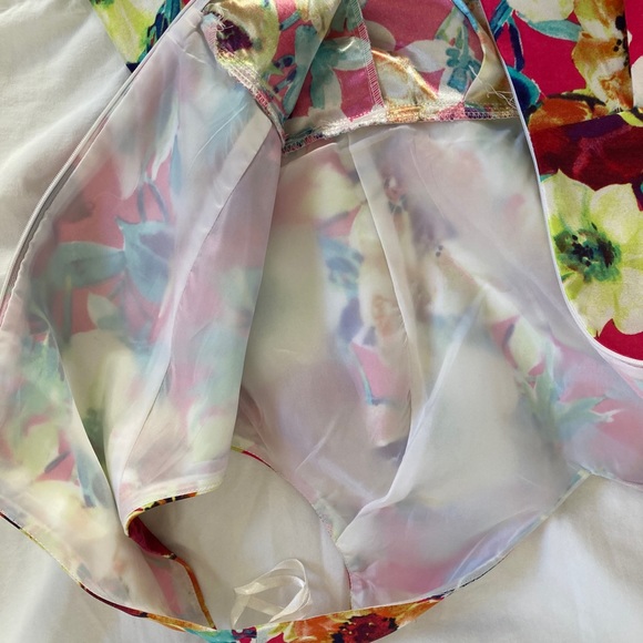 Sleeveless floral print dress with pockets - Picture 7 of 9